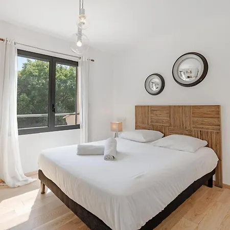 Architect-designed In Gassin Pool Utter Peace And Quiet Holiday home