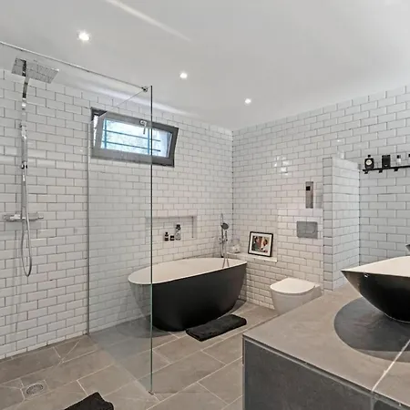 Architect-designed In Gassin Pool Utter Peace And Quiet